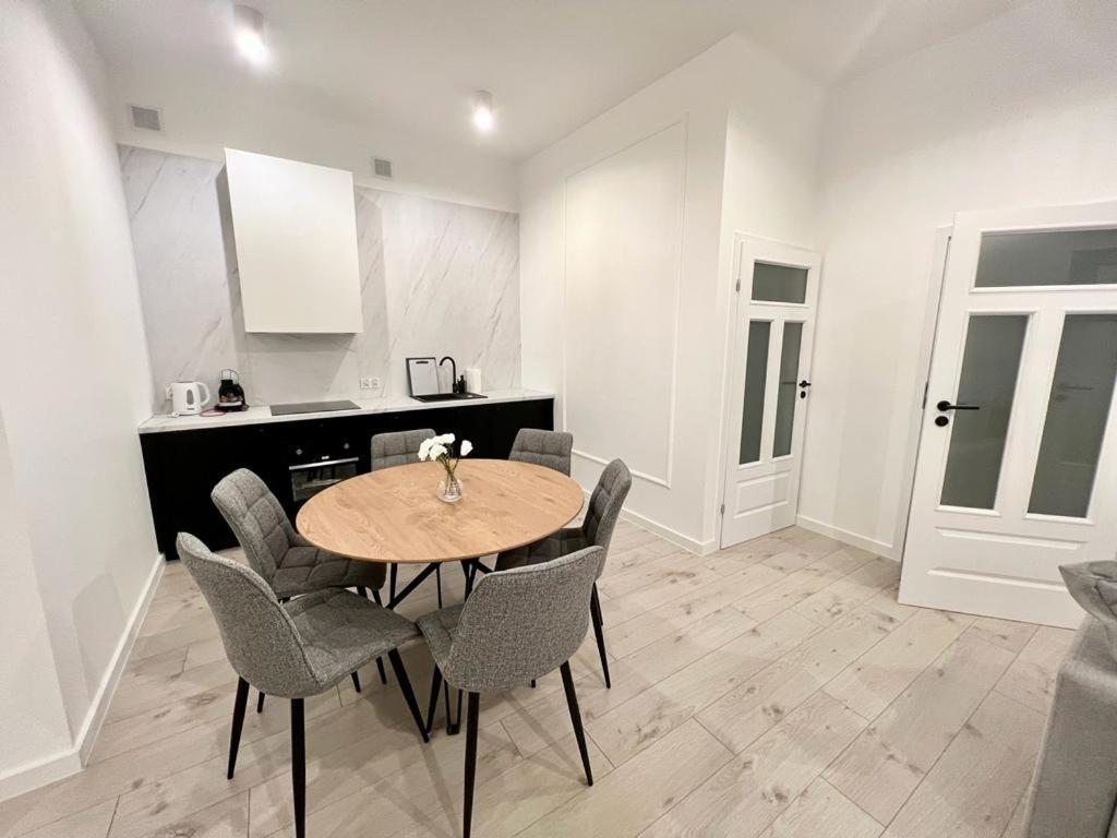 Warsaw Premium Apartments Old Town Екстер'єр фото